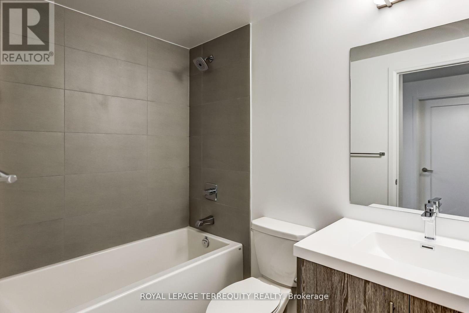 1906 - 286 Main Street, Toronto, Ontario  M4C 0B3 - Photo 21 - E13761254