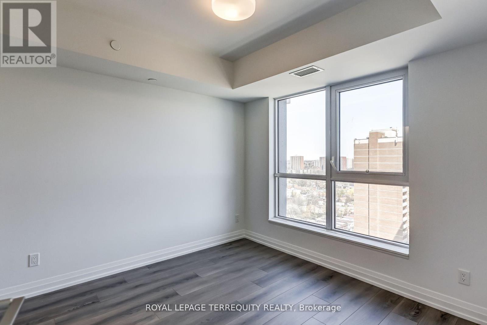 1906 - 286 Main Street, Toronto, Ontario  M4C 0B3 - Photo 23 - E13761254