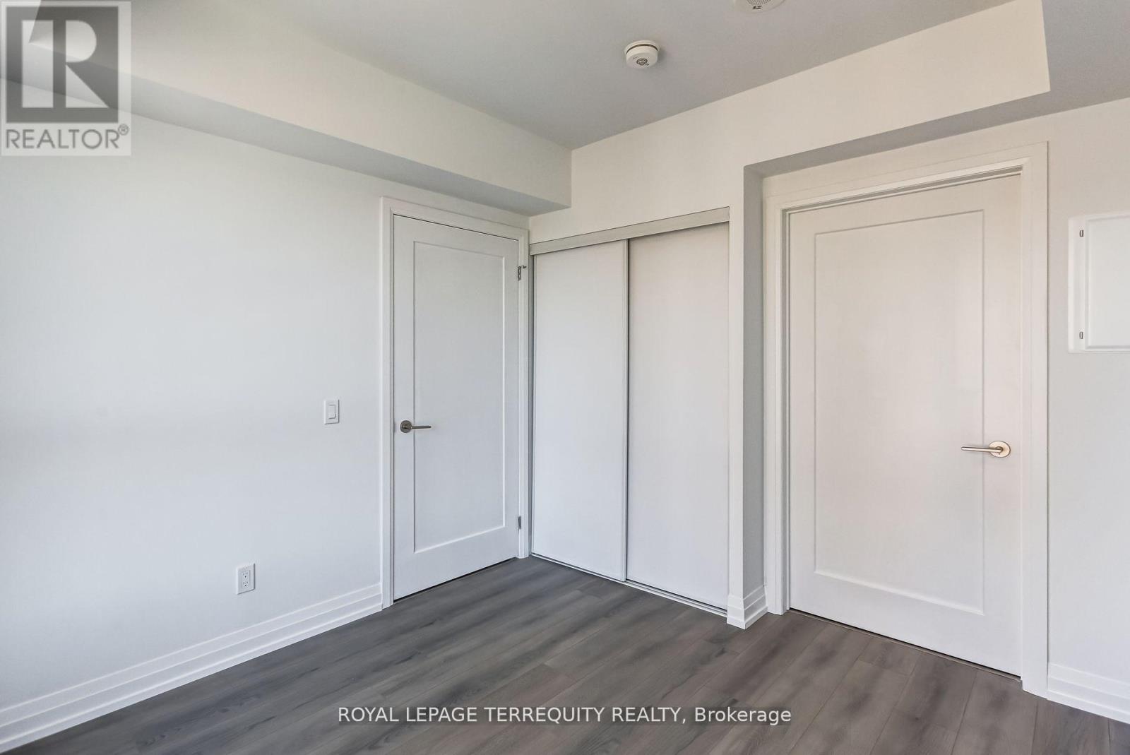 1906 - 286 Main Street, Toronto, Ontario  M4C 0B3 - Photo 24 - E13761254