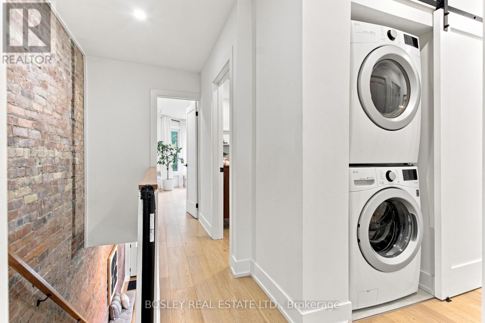 2 Sandford Avenue, Toronto, Ontario  M4L 2E7 - Photo 19 - E13761312