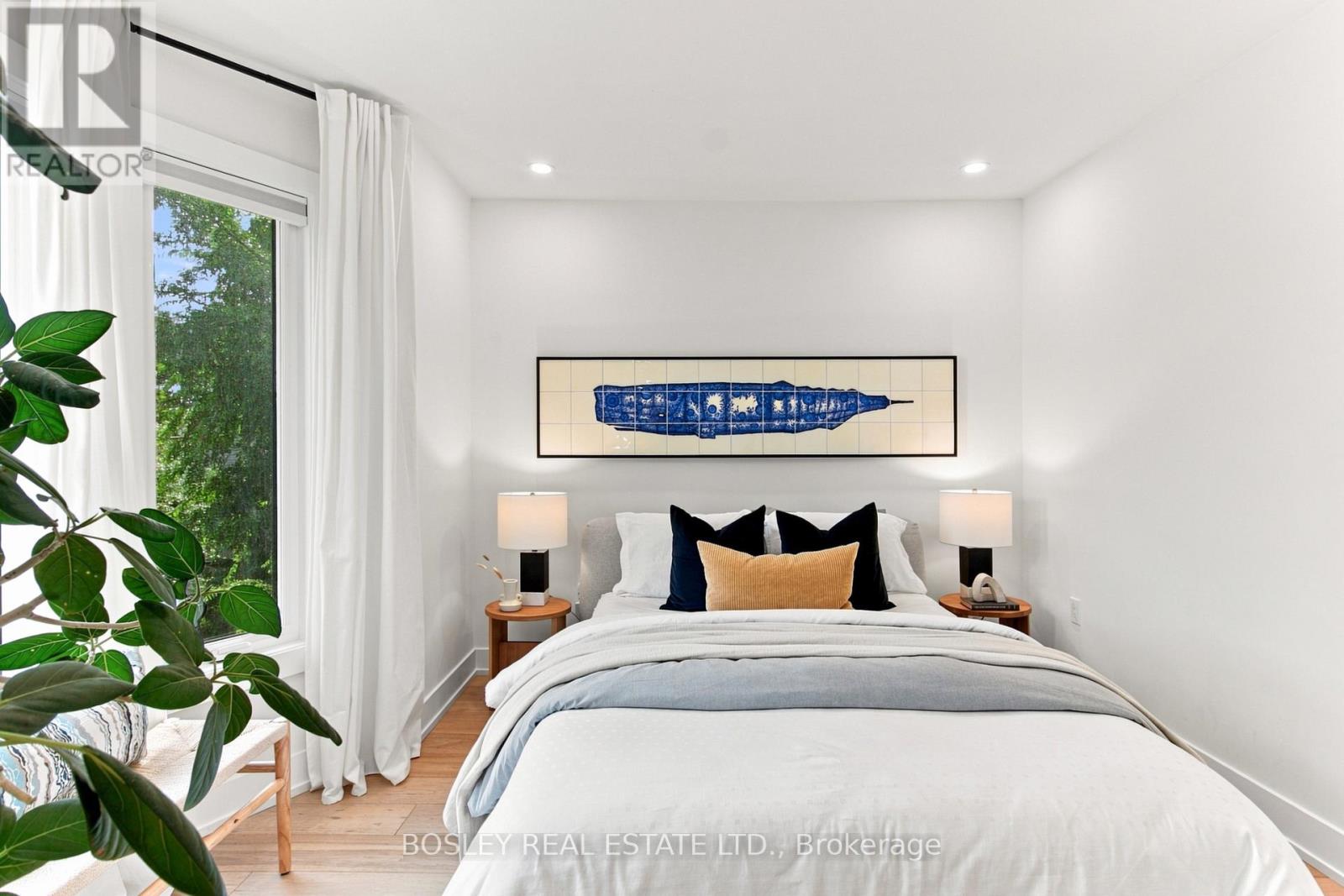 2 Sandford Avenue, Toronto, Ontario  M4L 2E7 - Photo 21 - E13761312