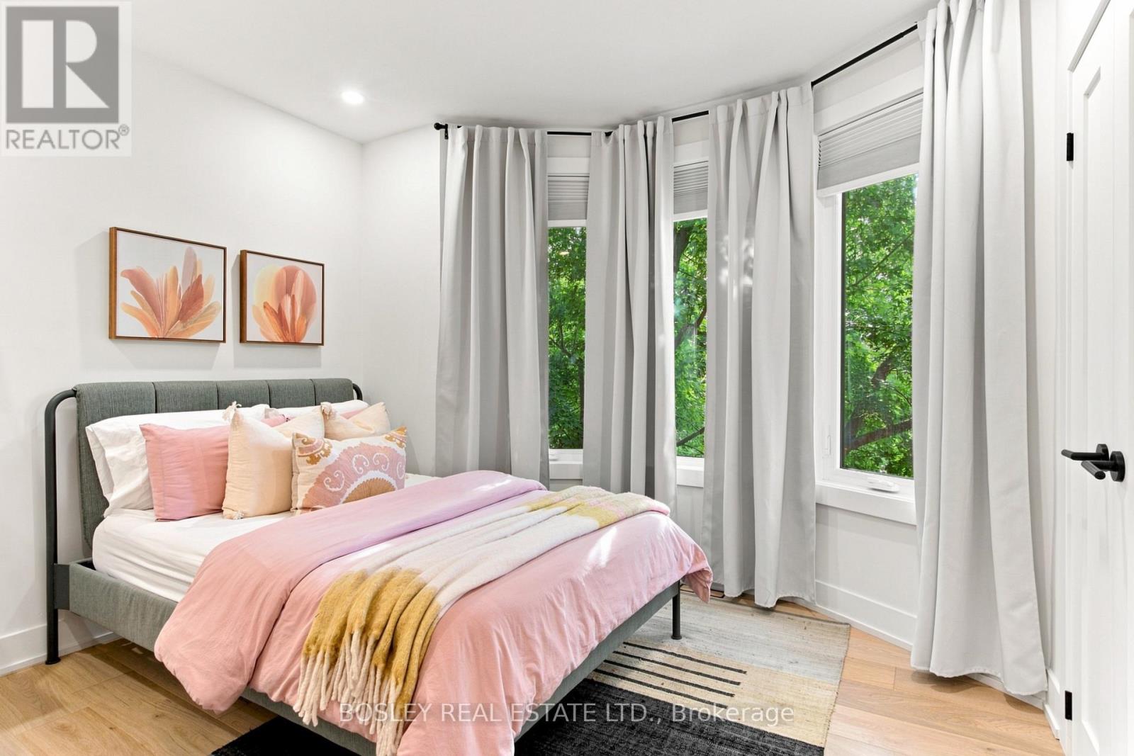 2 Sandford Avenue, Toronto, Ontario  M4L 2E7 - Photo 26 - E13761312