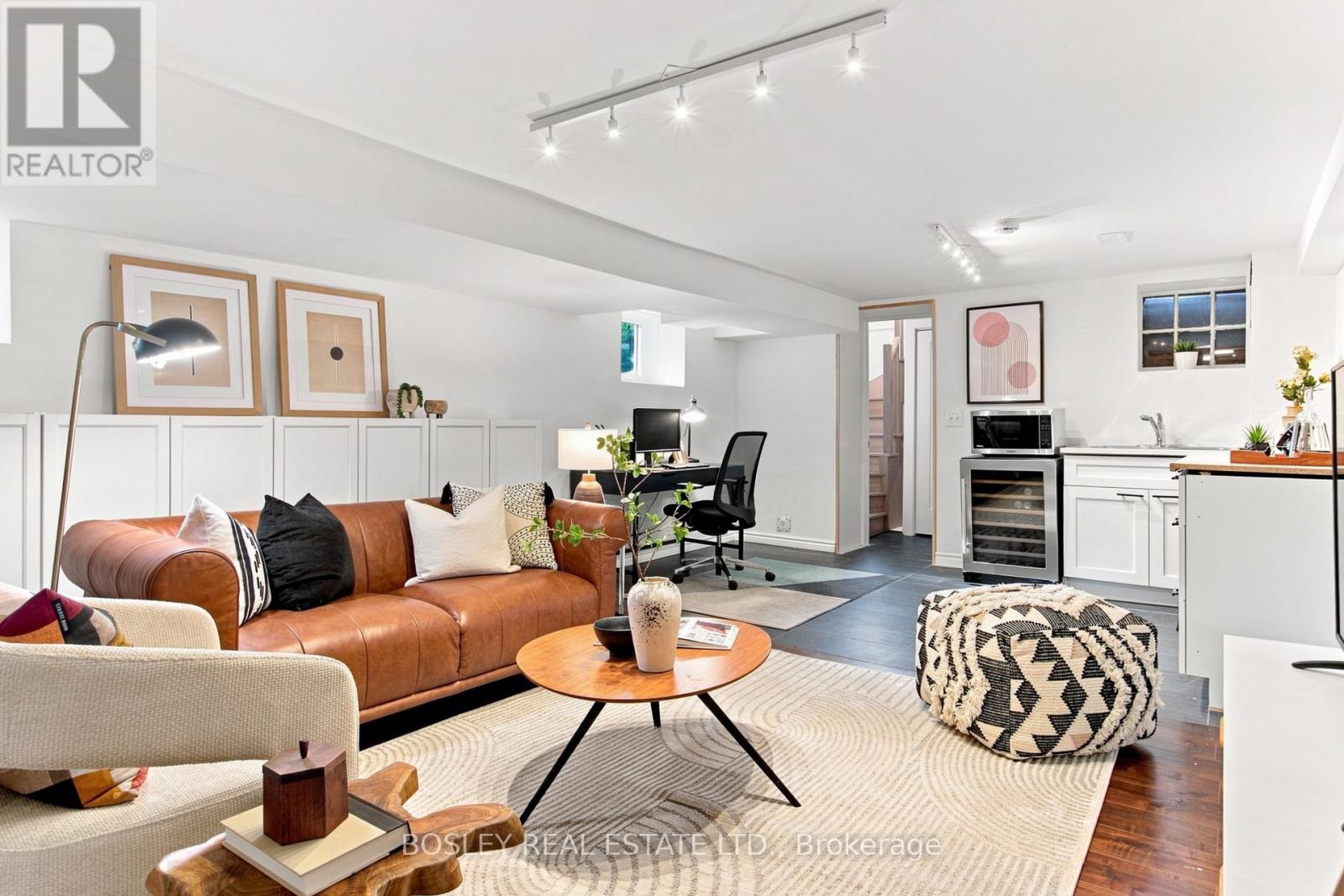 2 Sandford Avenue, Toronto, Ontario  M4L 2E7 - Photo 33 - E13761312