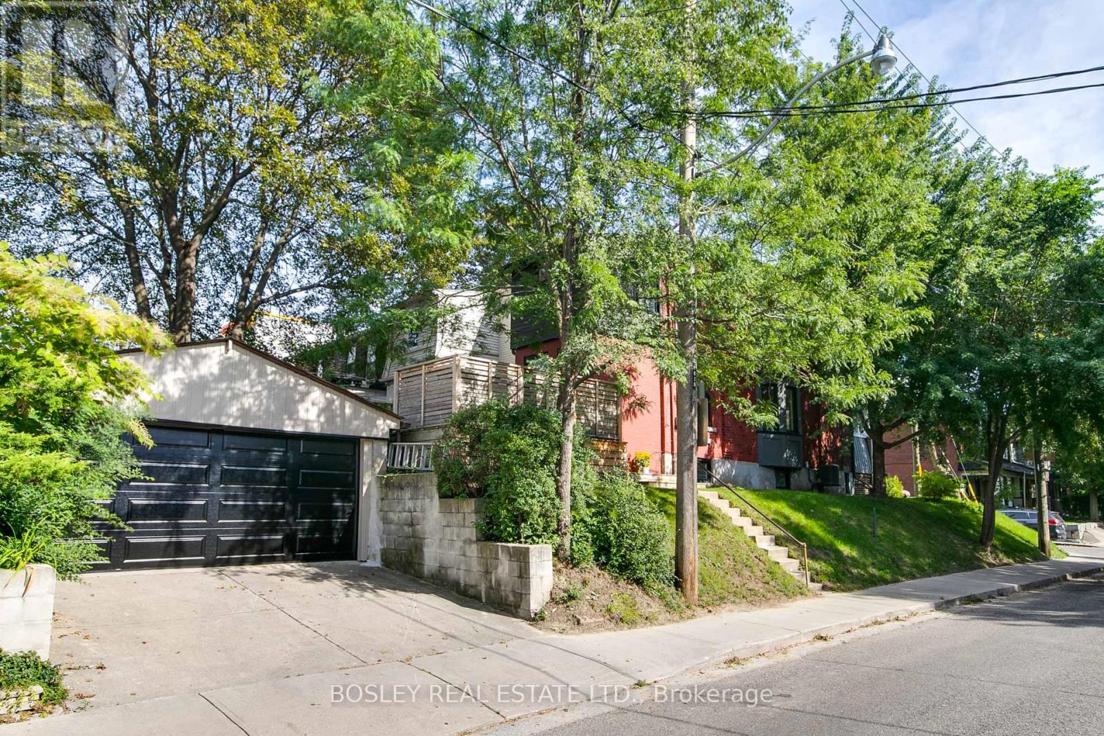 2 Sandford Avenue, Toronto, Ontario  M4L 2E7 - Photo 38 - E13761312