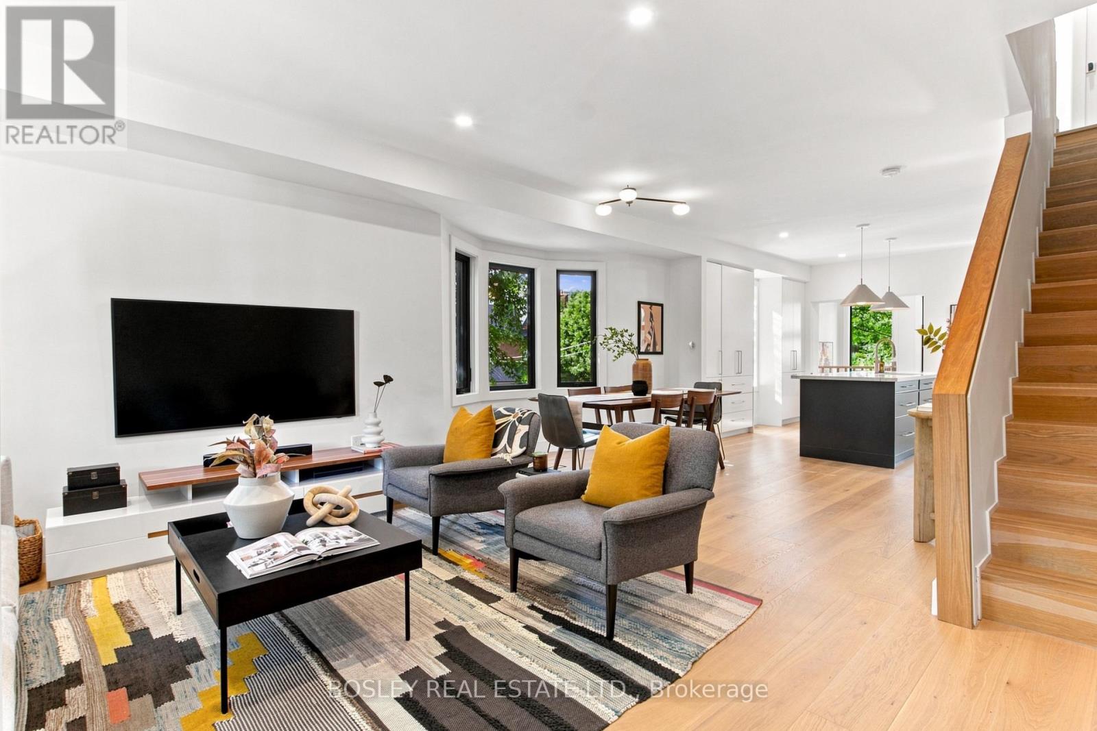2 Sandford Avenue, Toronto, Ontario  M4L 2E7 - Photo 7 - E13761312