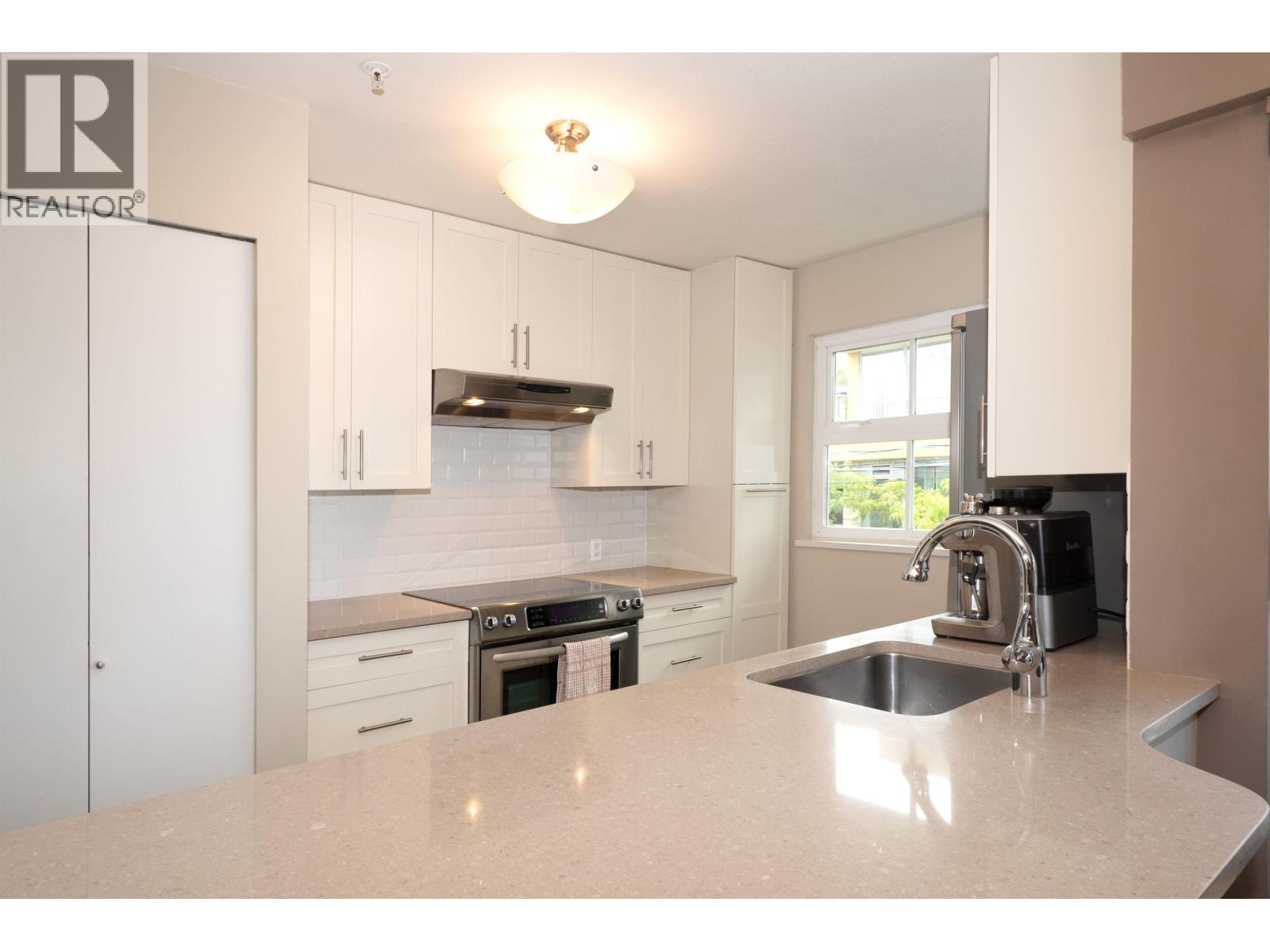 301 2250 W 3rd Avenue, Vancouver, British Columbia  V6K 1L4 - Photo 12 - R3163088