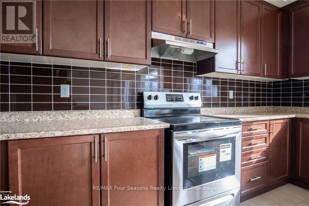 Upper - 90 Kirby Avenue, Collingwood, Ontario  L9Y 5H5 - Photo 12 - S13761226