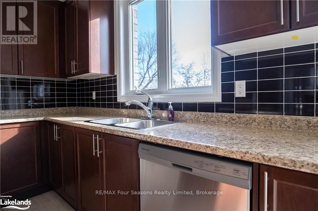 Upper - 90 Kirby Avenue, Collingwood, Ontario  L9Y 5H5 - Photo 13 - S13761226