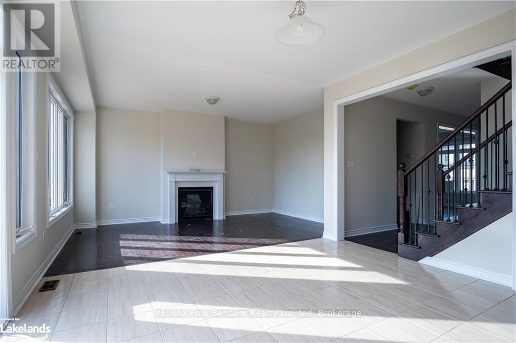Upper - 90 Kirby Avenue, Collingwood, Ontario  L9Y 5H5 - Photo 15 - S13761226