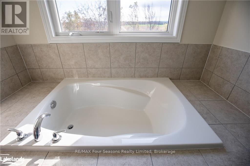 Upper - 90 Kirby Avenue, Collingwood, Ontario  L9Y 5H5 - Photo 28 - S13761226
