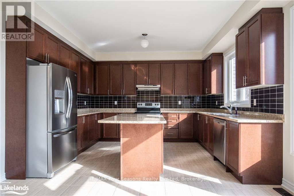 Upper - 90 Kirby Avenue, Collingwood, Ontario  L9Y 5H5 - Photo 8 - S13761226