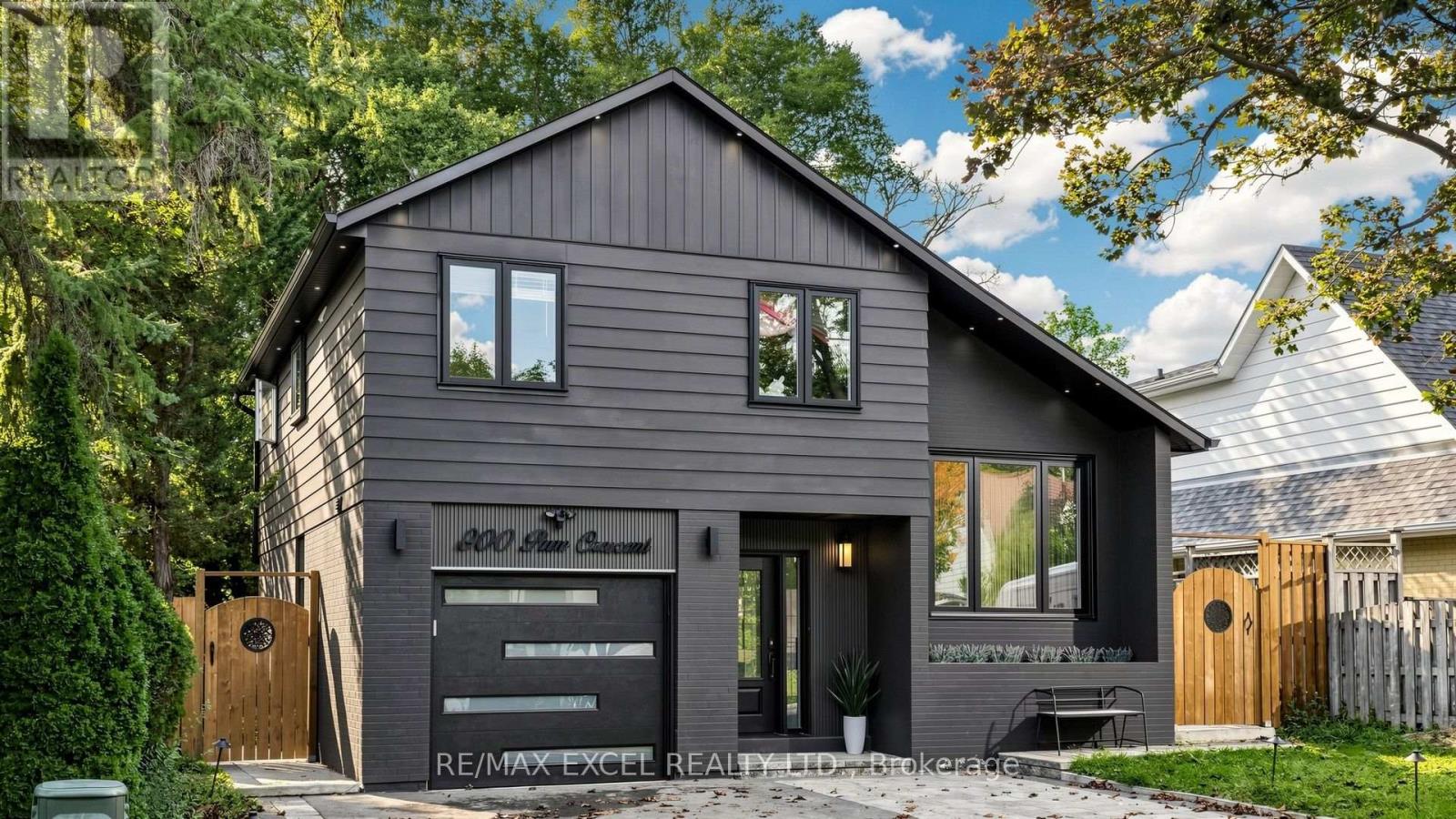800 PAM CRESCENT, Newmarket, Ontario