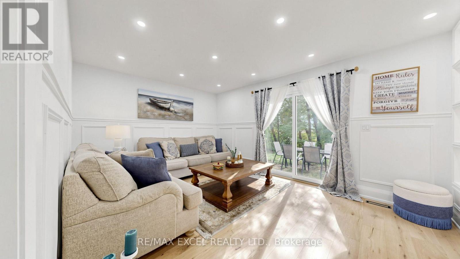 800 Pam Crescent, Newmarket, Ontario  L3Y 5B6 - Photo 4 - N13761170