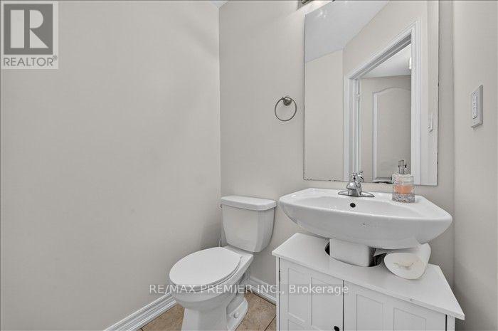164 Matthewson Avenue, Bradford West Gwillimbury (Bradford), Ontario  L3Z 0N9 - Photo 5 - N13761196