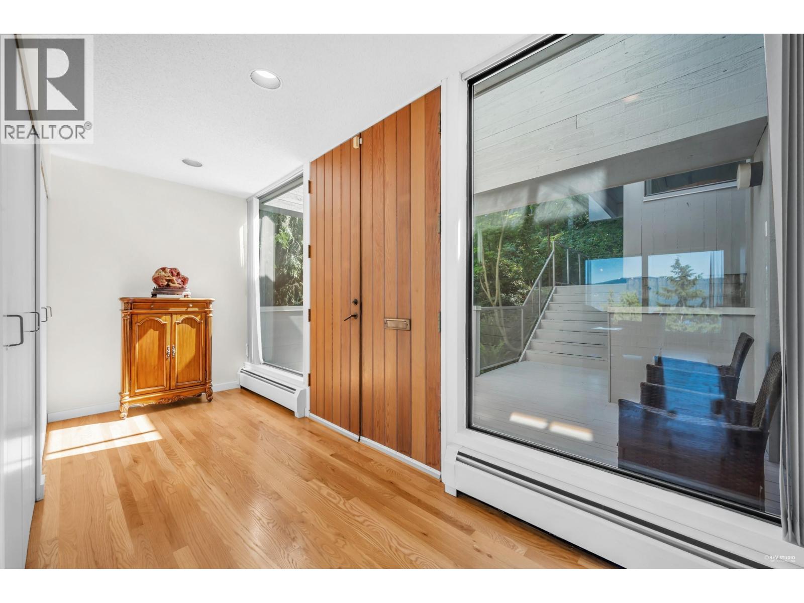 5317 Montiverdi Place, West Vancouver, British Columbia  V7W 2W8 - Photo 6 - R3163086