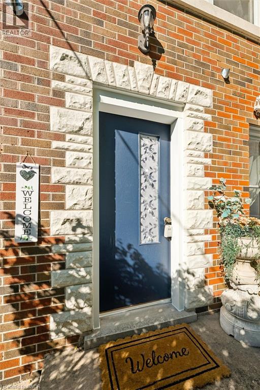 786 S Stirling Avenue S, Kitchener, Ontario  N2M 3K3 - Photo 3 - 40861801