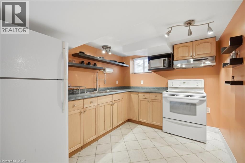 94 Clarendon Avenue, Hamilton, Ontario  L9A 3A3 - Photo 34 - 40860785