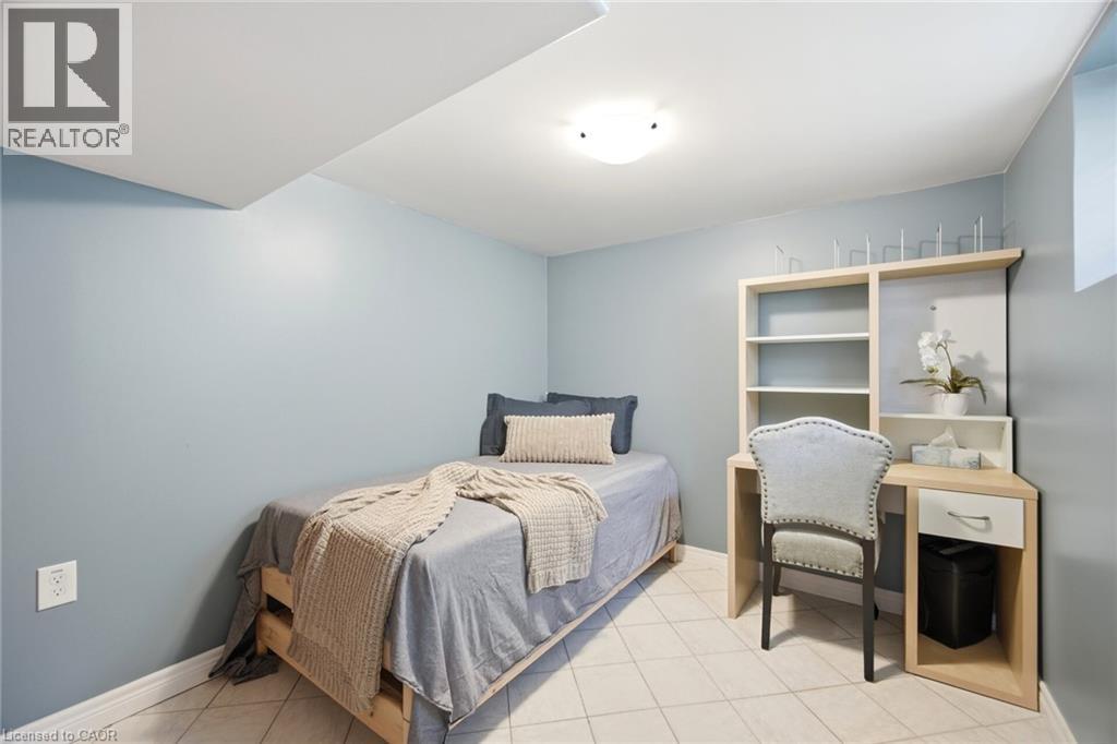 94 Clarendon Avenue, Hamilton, Ontario  L9A 3A3 - Photo 35 - 40860785