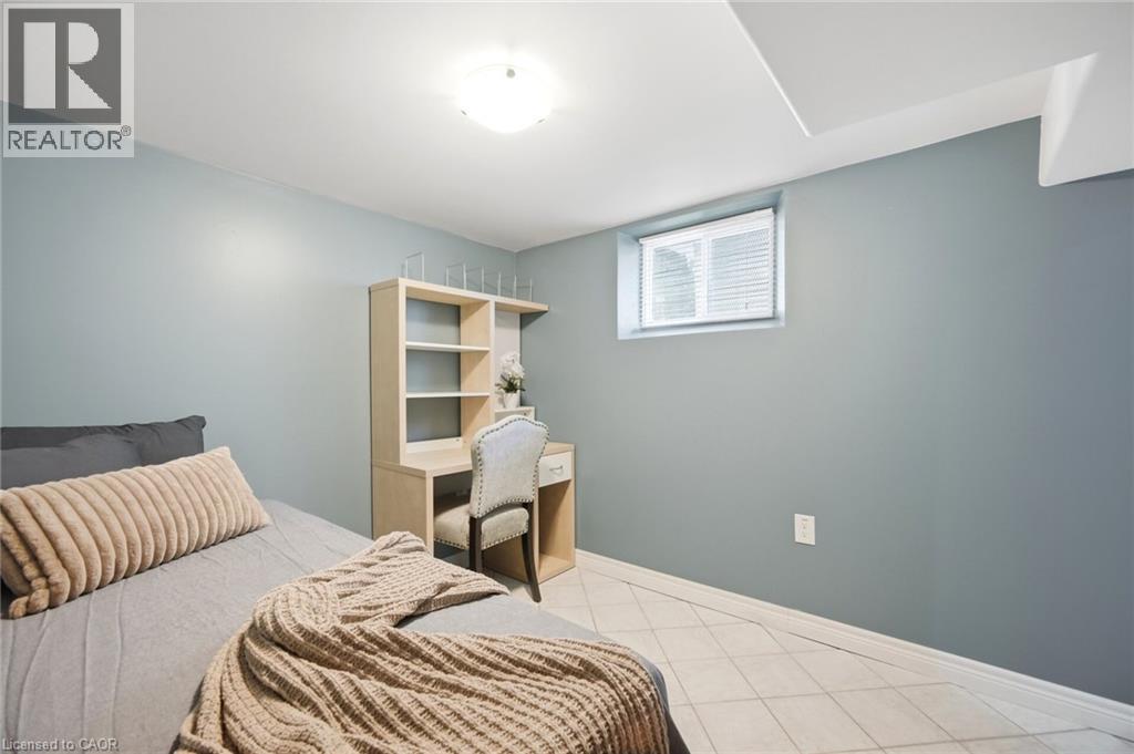 94 Clarendon Avenue, Hamilton, Ontario  L9A 3A3 - Photo 36 - 40860785