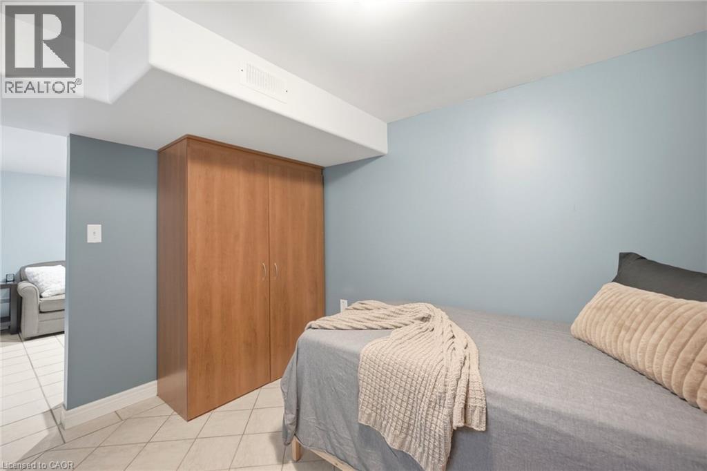 94 Clarendon Avenue, Hamilton, Ontario  L9A 3A3 - Photo 37 - 40860785