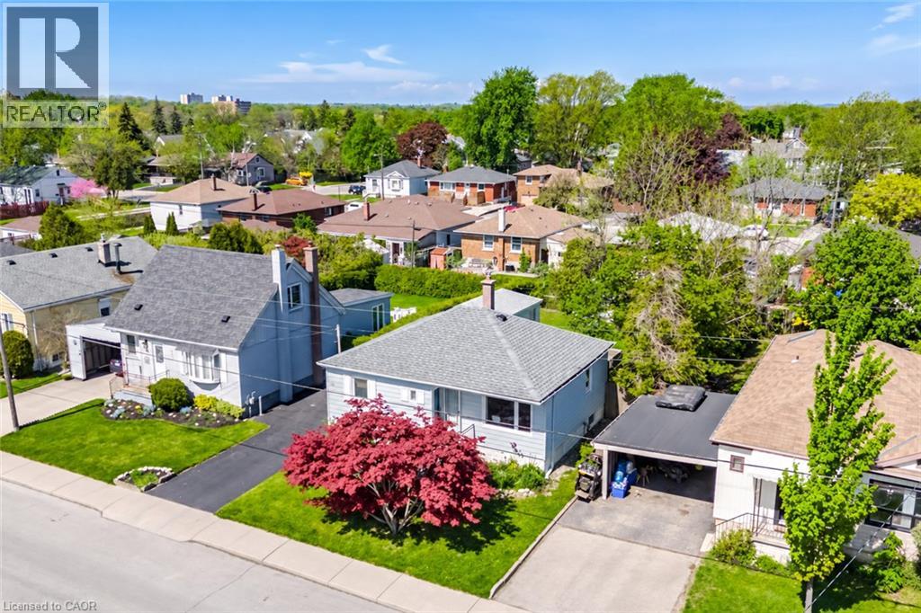 94 Clarendon Avenue, Hamilton, Ontario  L9A 3A3 - Photo 4 - 40860785