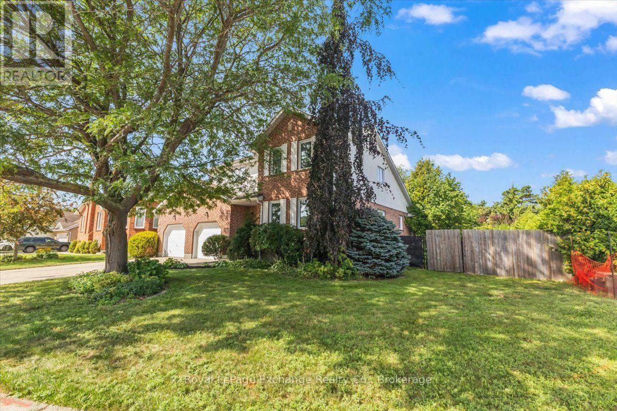 621 Lynden Crescent, Kincardine, Ontario  N2Z 3A9 - Photo 2 - X13761334