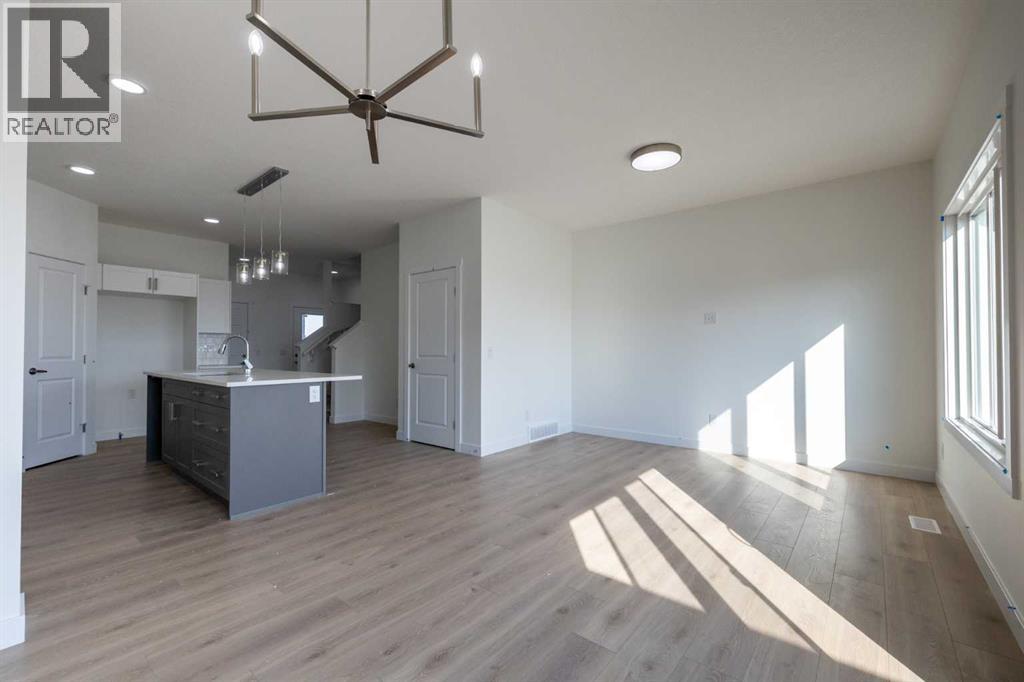 308 Edgefield Close, Strathmore, Alberta  T1P 2H9 - Photo 6 - A2290008