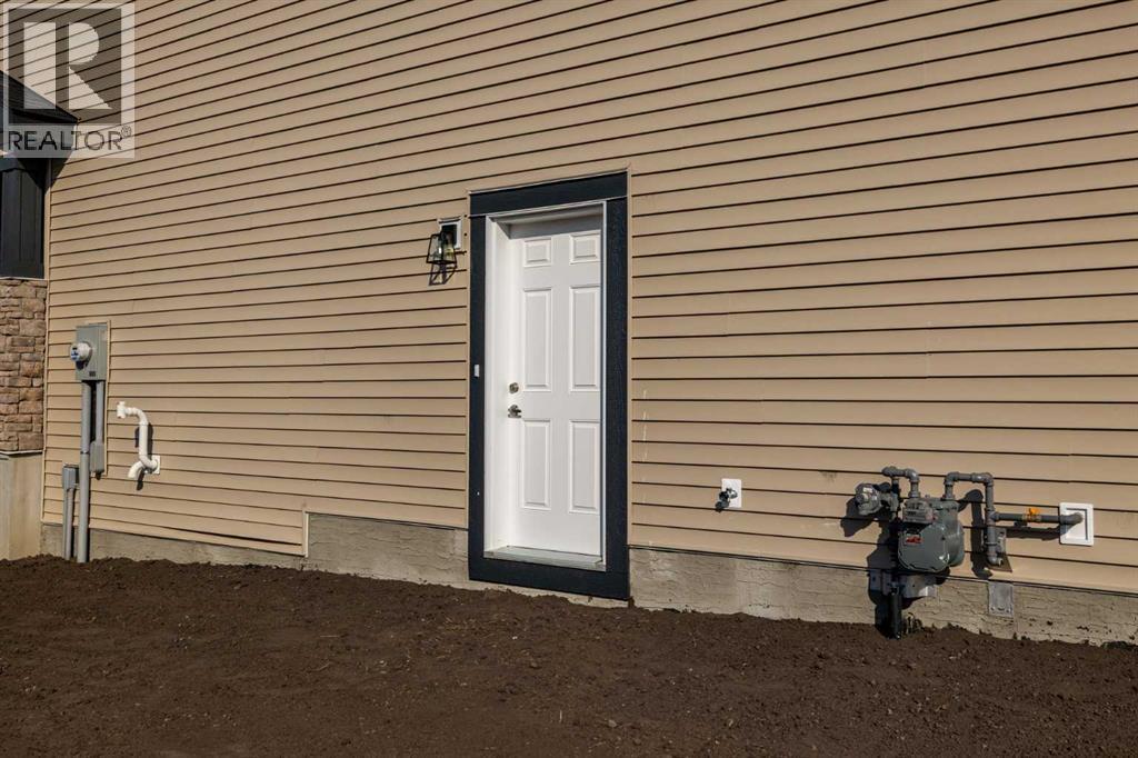 312 Edgefield Close, Strathmore, Alberta  T1P 2H9 - Photo 2 - A2290015