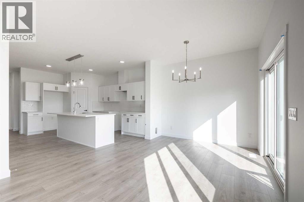 312 Edgefield Close, Strathmore, Alberta  T1P 2H9 - Photo 6 - A2290015