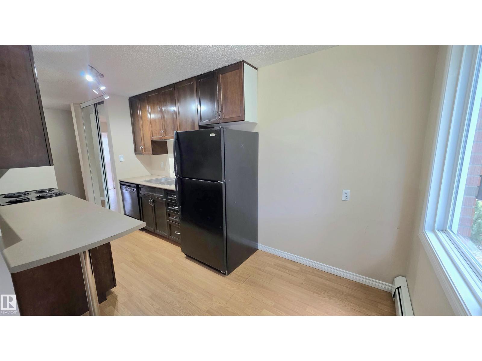 #207 10415 93 St NW NW, Edmonton, Alberta  T5X 1X5 - Photo 7 - E4501961