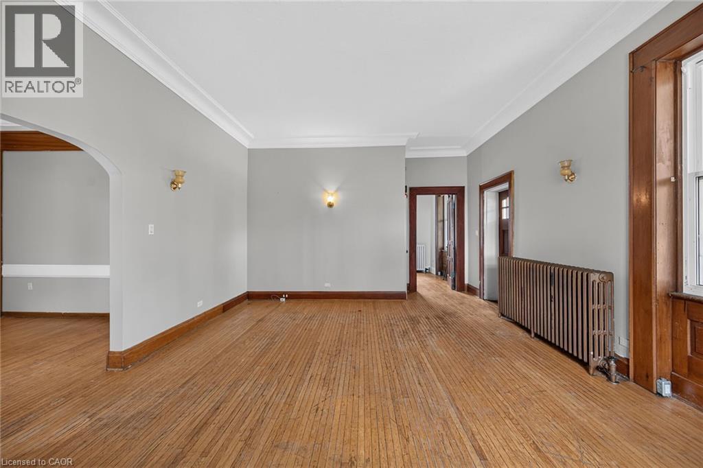 15 St David Street W, Thorold, Ontario  L2V 2L1 - Photo 12 - 40860249