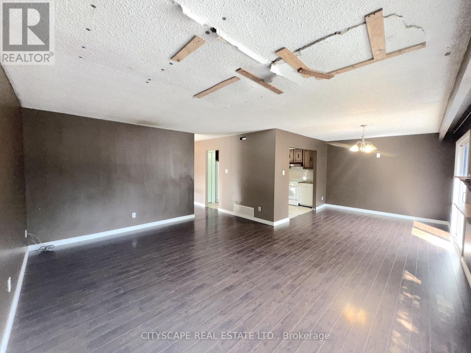 6087 Featherhead Crescent, Mississauga, Ontario  L5N 2B5 - Photo 12 - W13761168