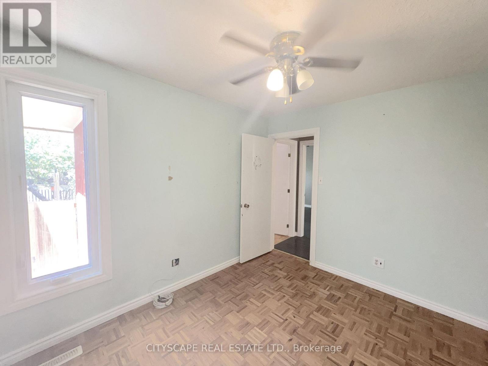 6087 Featherhead Crescent, Mississauga, Ontario  L5N 2B5 - Photo 17 - W13761168