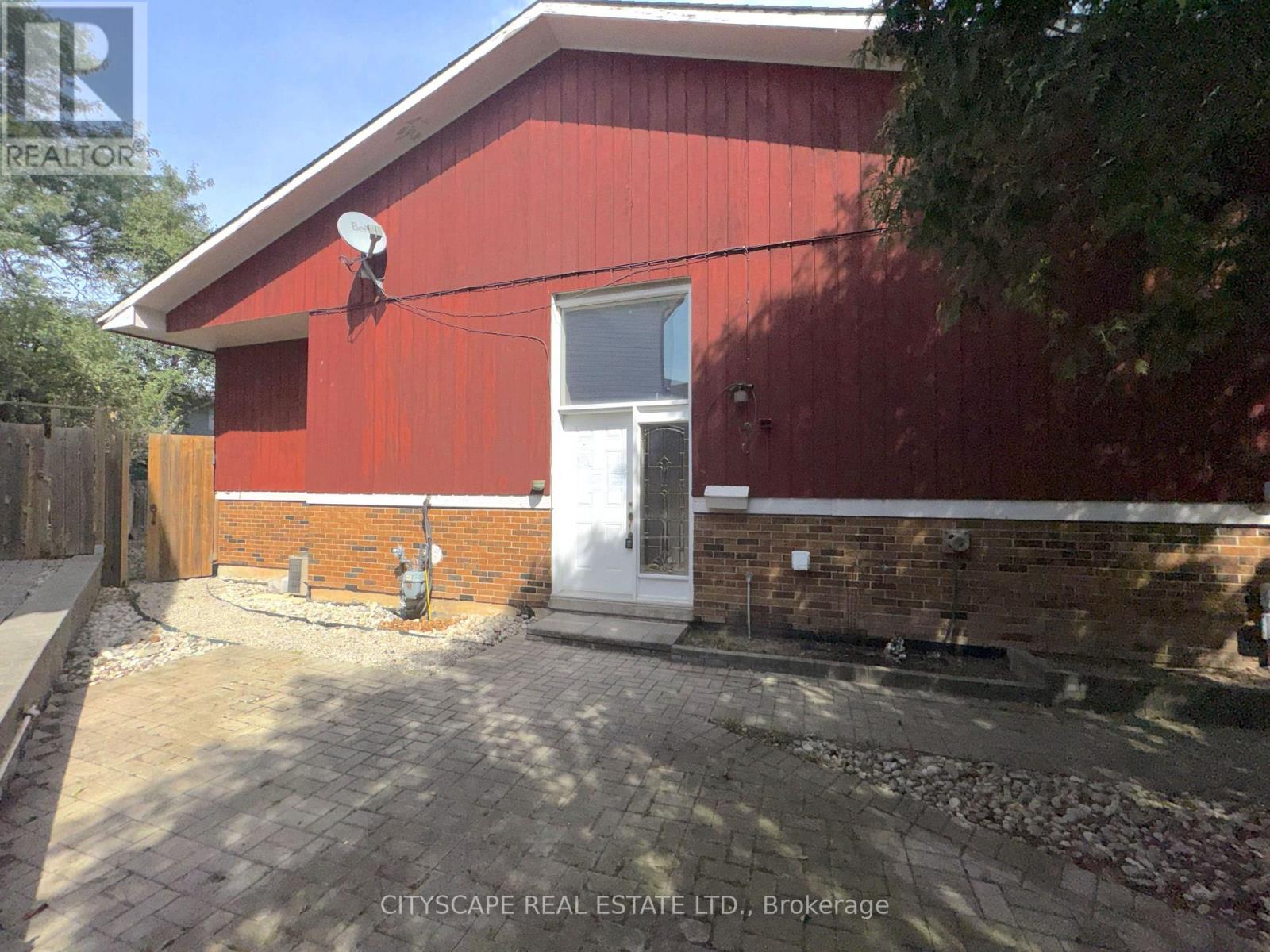 6087 Featherhead Crescent, Mississauga, Ontario  L5N 2B5 - Photo 4 - W13761168