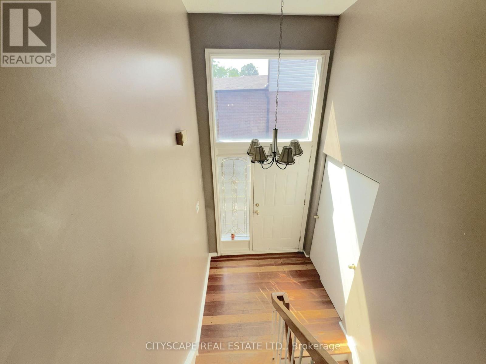 6087 Featherhead Crescent, Mississauga, Ontario  L5N 2B5 - Photo 7 - W13761168