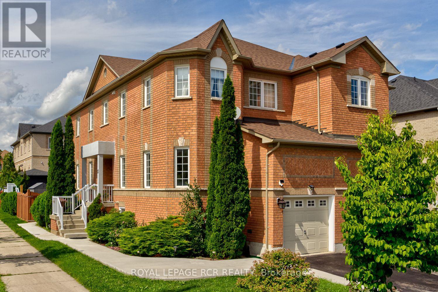 13 Silvervalley Drive, Caledon, Ontario  L7E 2Y8 - Photo 2 - W13761288