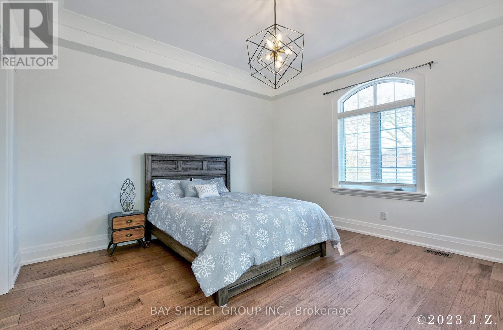 60 Emmett Avenue, Toronto, Ontario  M6M 2E6 - Photo 12 - W13761332