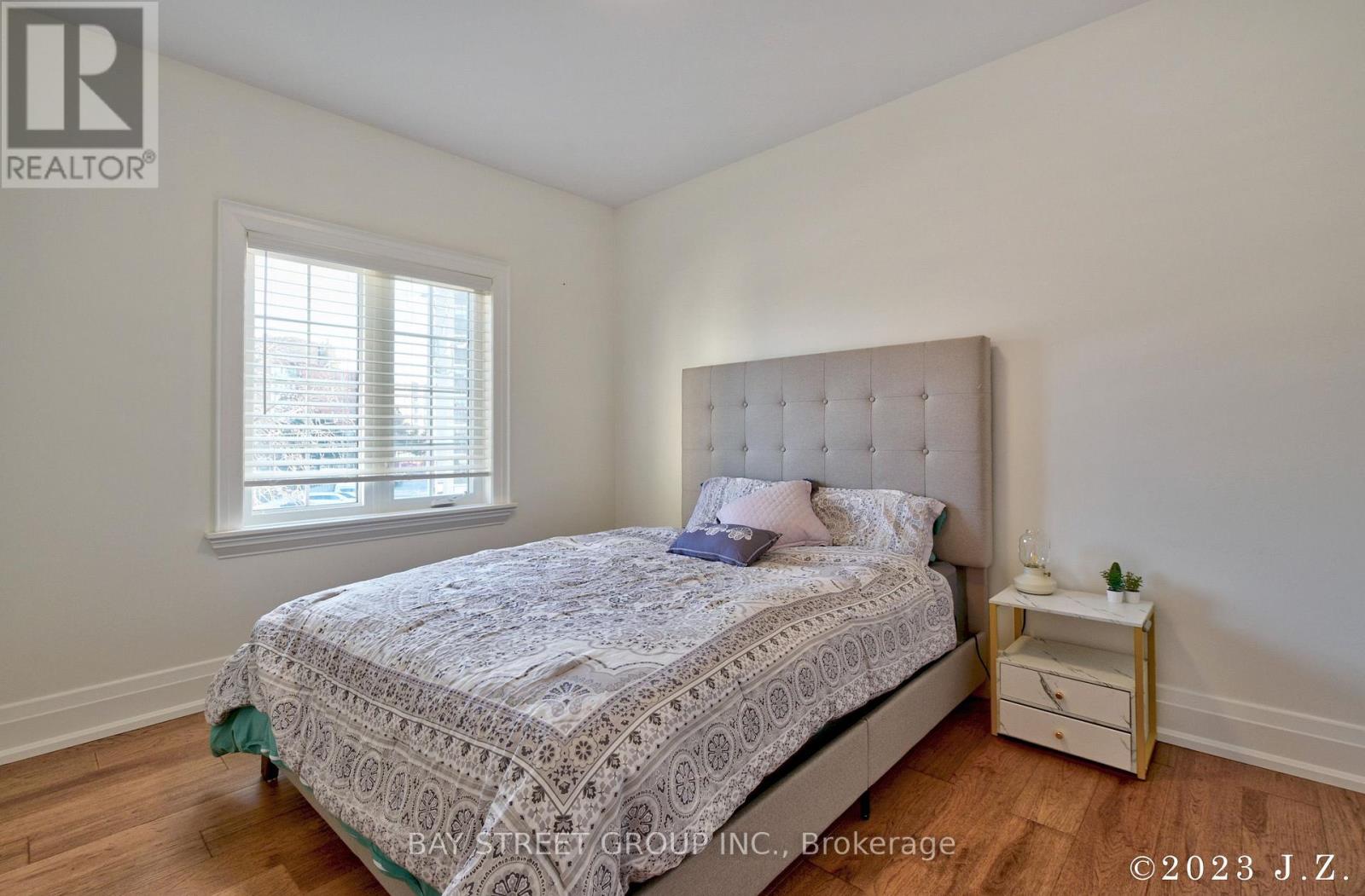 60 Emmett Avenue, Toronto, Ontario  M6M 2E6 - Photo 20 - W13761332