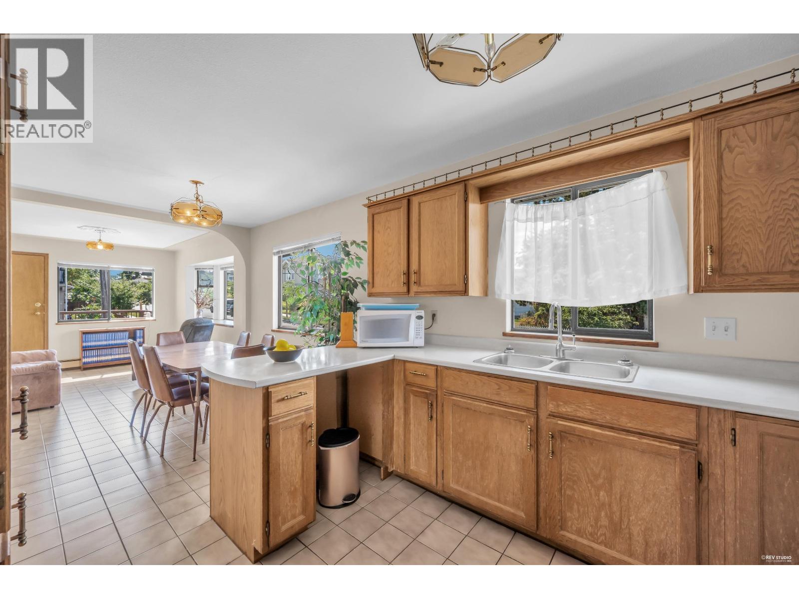 156 N Rosser Avenue, Burnaby, British Columbia  V5C 6C4 - Photo 19 - R3162963
