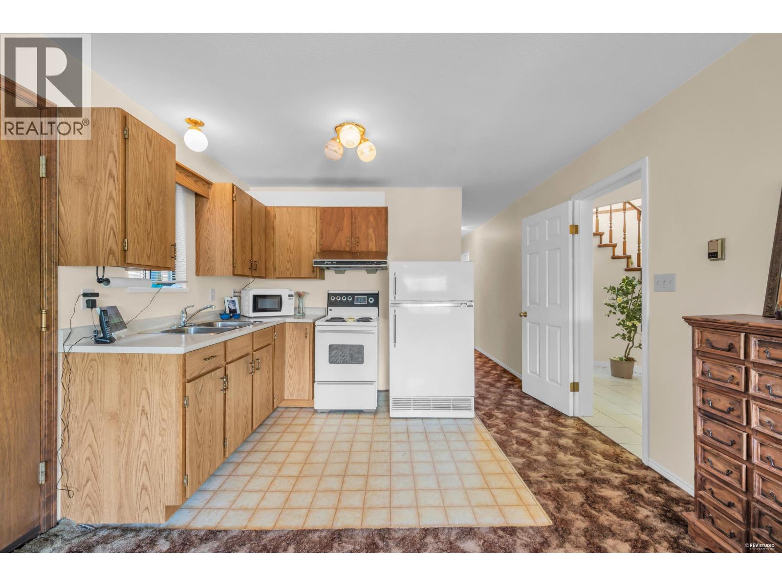 156 N Rosser Avenue, Burnaby, British Columbia  V5C 6C4 - Photo 22 - R3162963