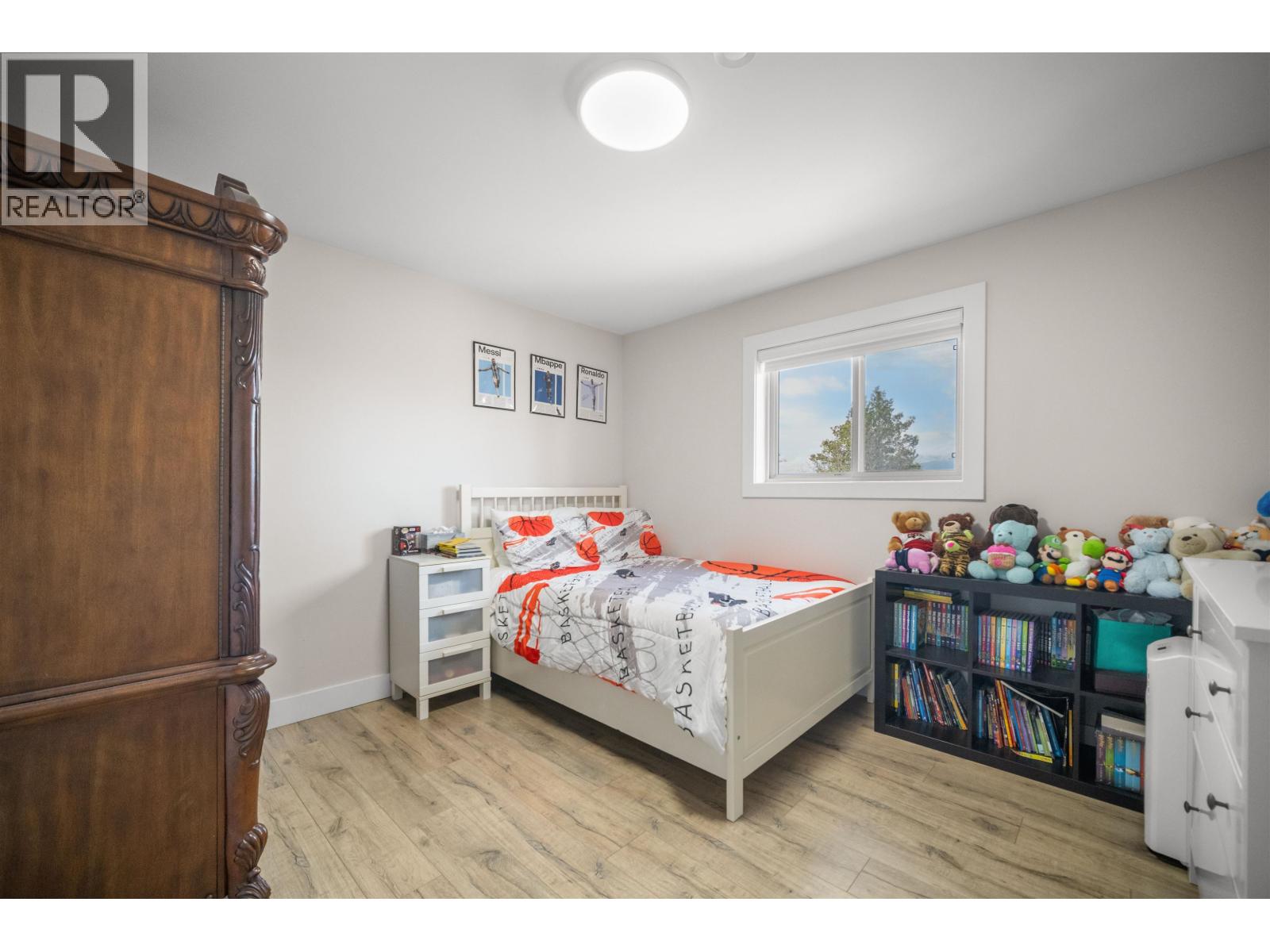4986 Inman Avenue, Burnaby, British Columbia  V5G 2Y6 - Photo 16 - R3161986