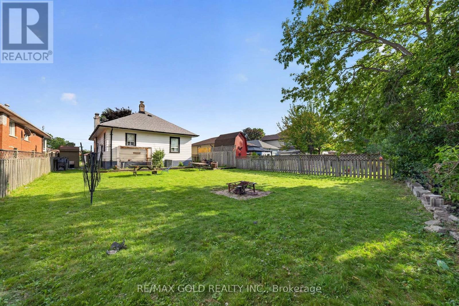 15 Beverley Street, Mississauga, Ontario  L4T 1E9 - Photo 24 - W13757562
