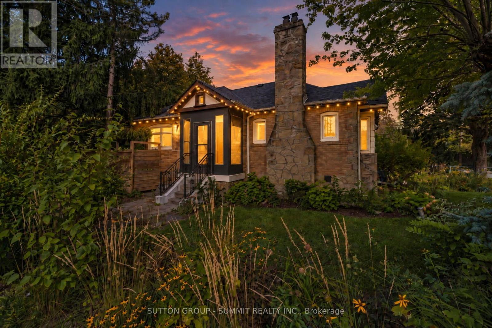 32 Ellis Avenue, Toronto, Ontario  M6S 2X1 - Photo 2 - W13760114