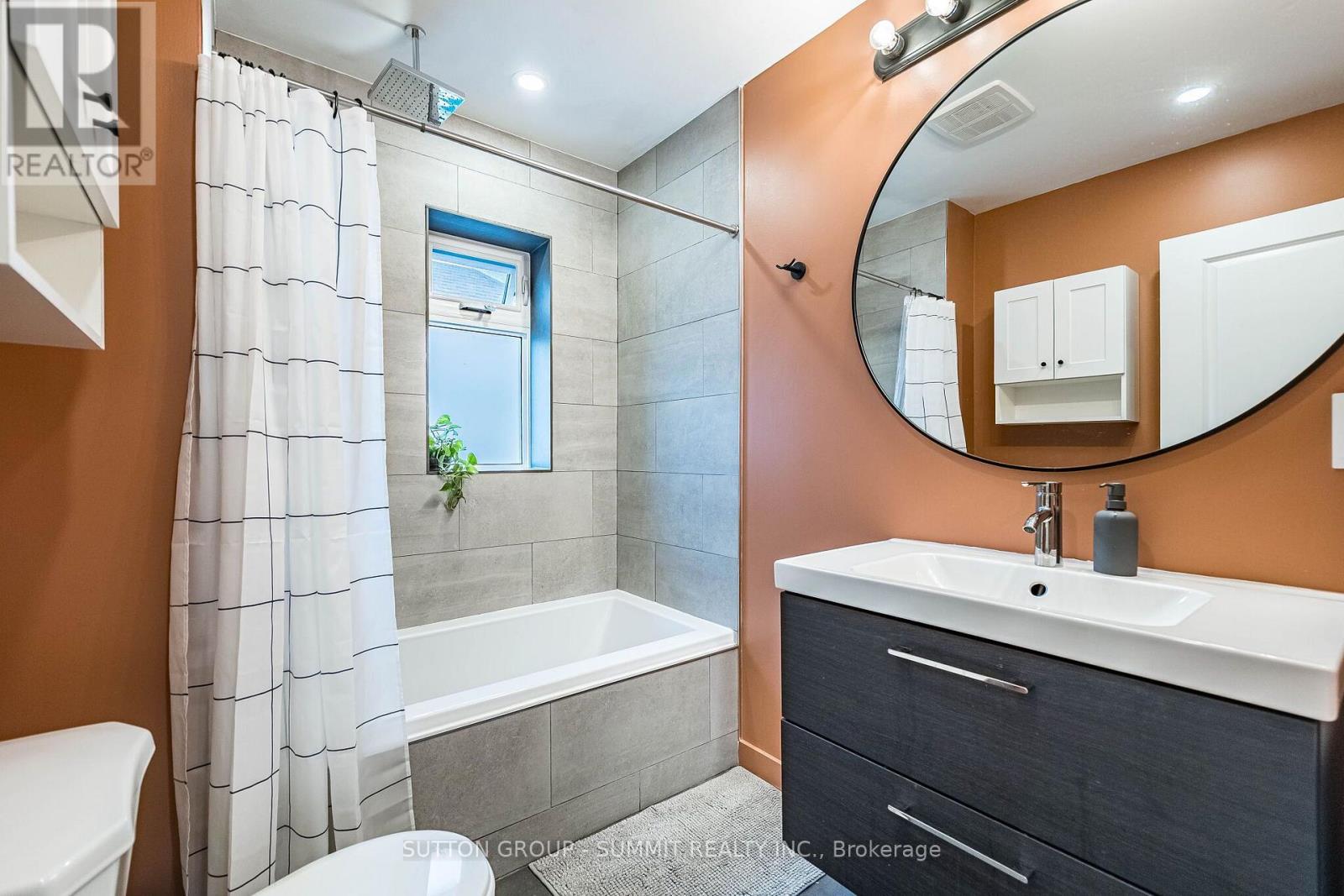32 Ellis Avenue, Toronto, Ontario  M6S 2X1 - Photo 33 - W13760114