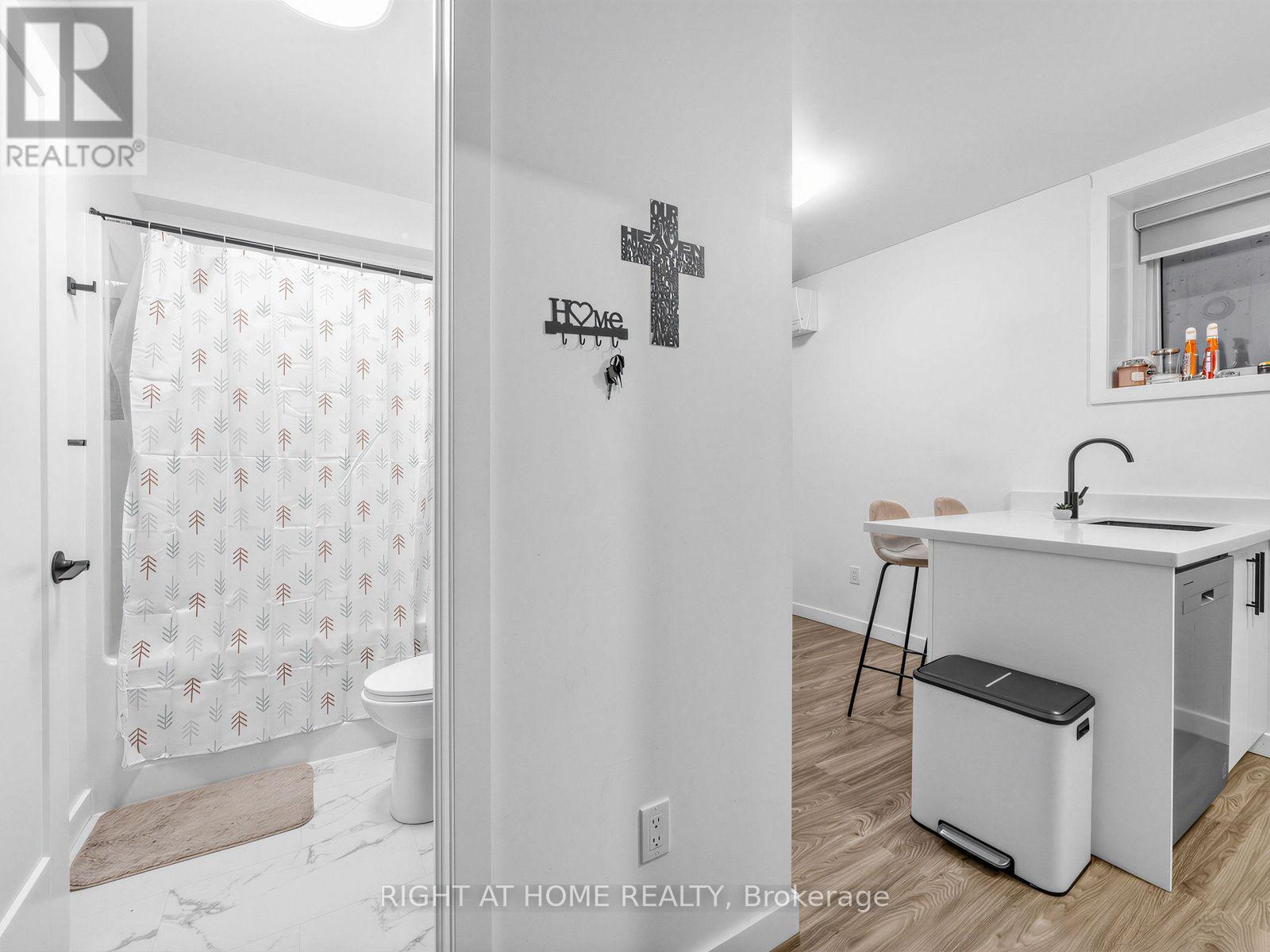 1 - 148 Glenlake Avenue, Toronto, Ontario  M6P 1E7 - Photo 14 - W13758592