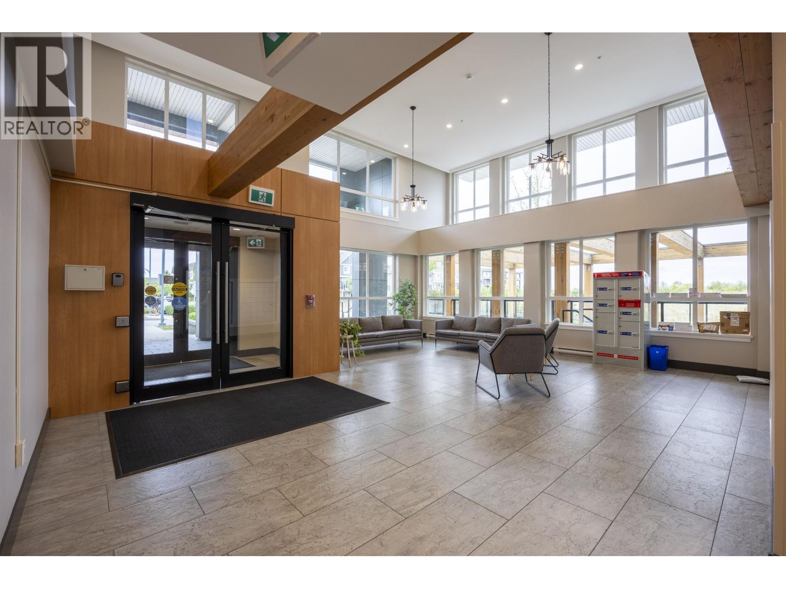 417 4690 Hawk Lane, Tsawwassen, British Columbia  V4M 0C4 - Photo 2 - R3162910