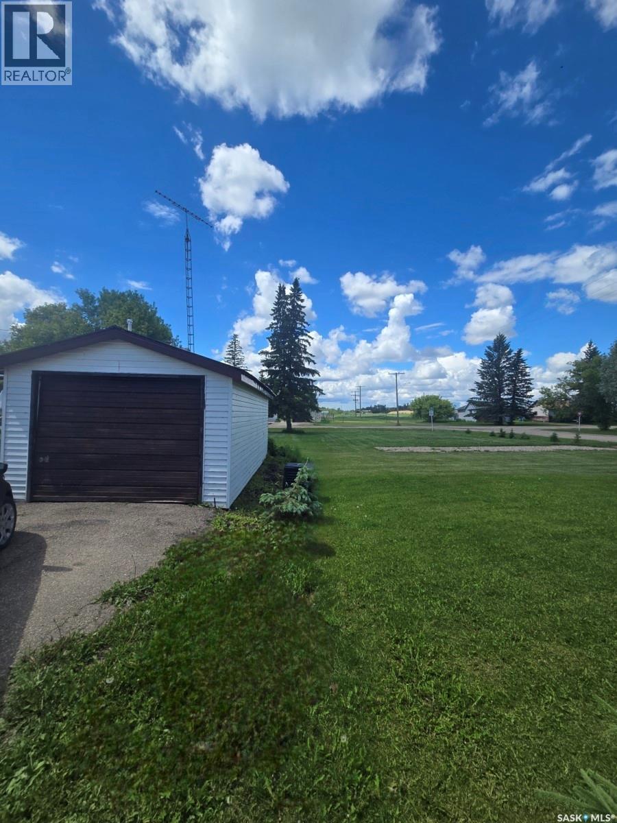 309 Main Street, Kelliher, Saskatchewan  S0A 1V0 - Photo 12 - SK047971