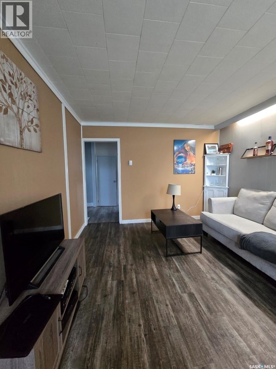 309 Main Street, Kelliher, Saskatchewan  S0A 1V0 - Photo 4 - SK047971
