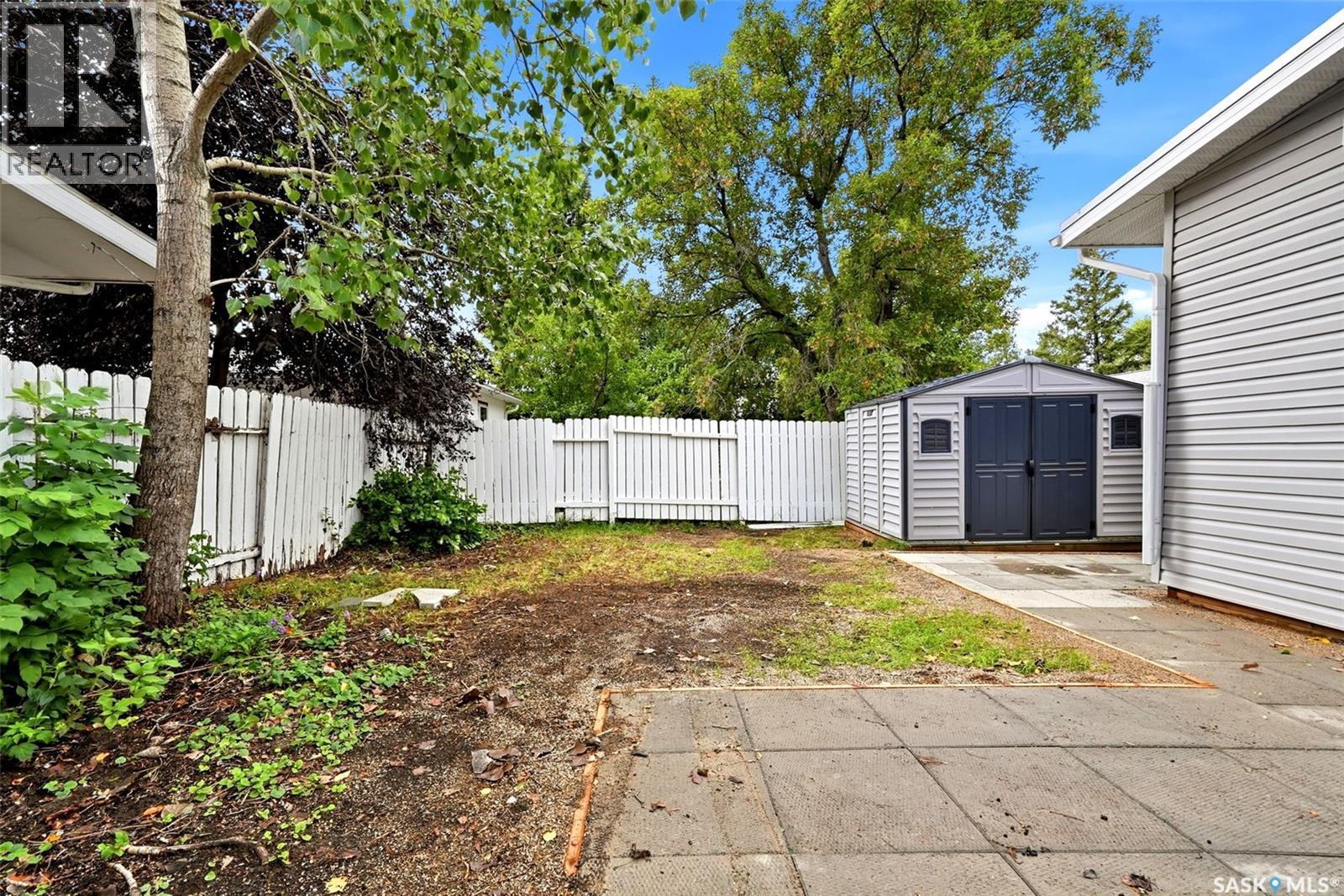 2251 Jubilee Avenue, Regina, Saskatchewan  S4S 3V3 - Photo 33 - SK047970
