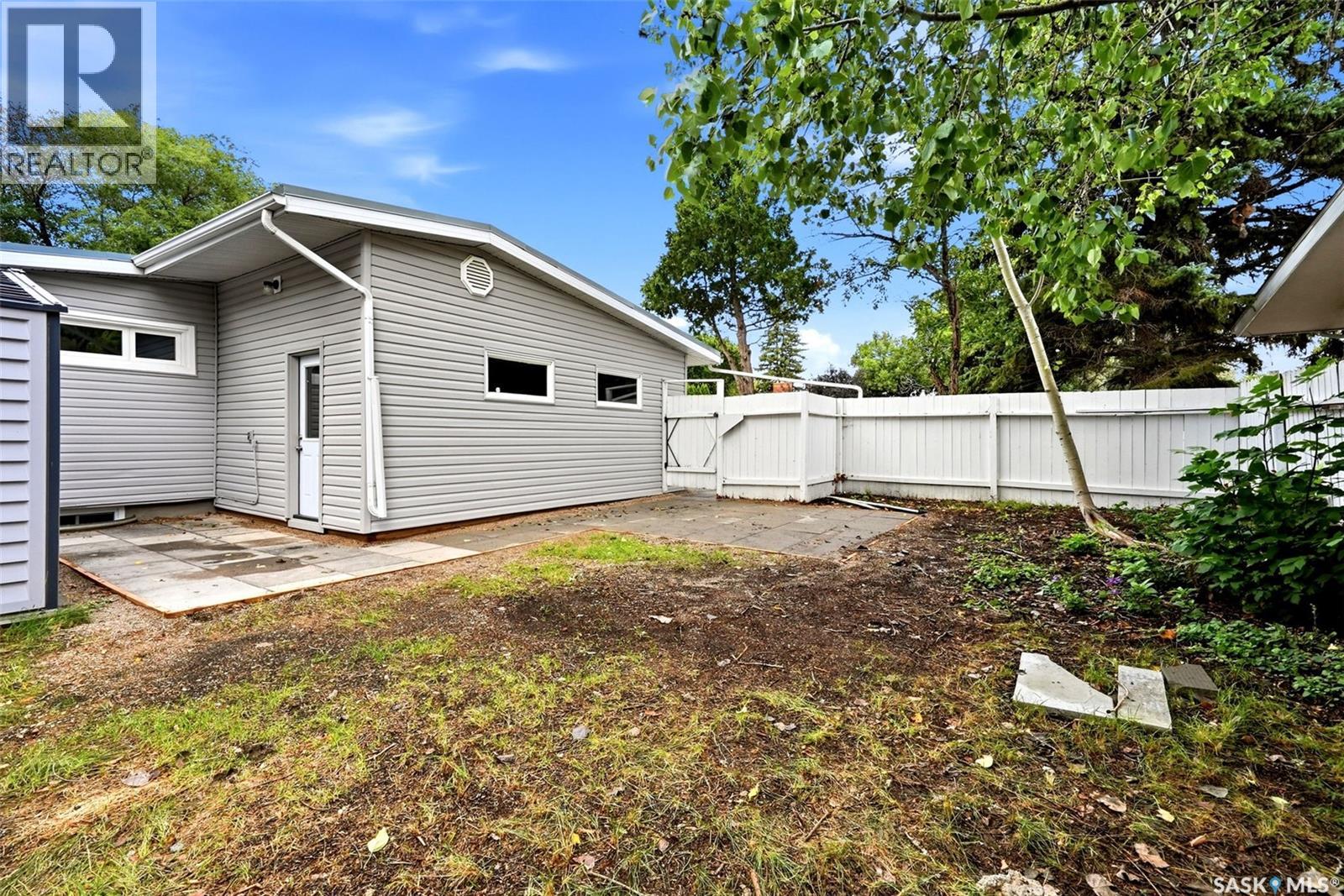 2251 Jubilee Avenue, Regina, Saskatchewan  S4S 3V3 - Photo 34 - SK047970